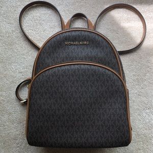 michael kors abbey medium logo backpack